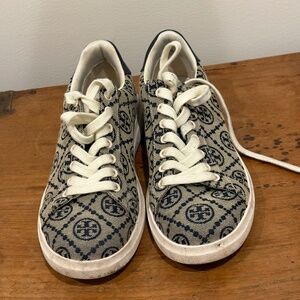 Patterned Daily Shoes